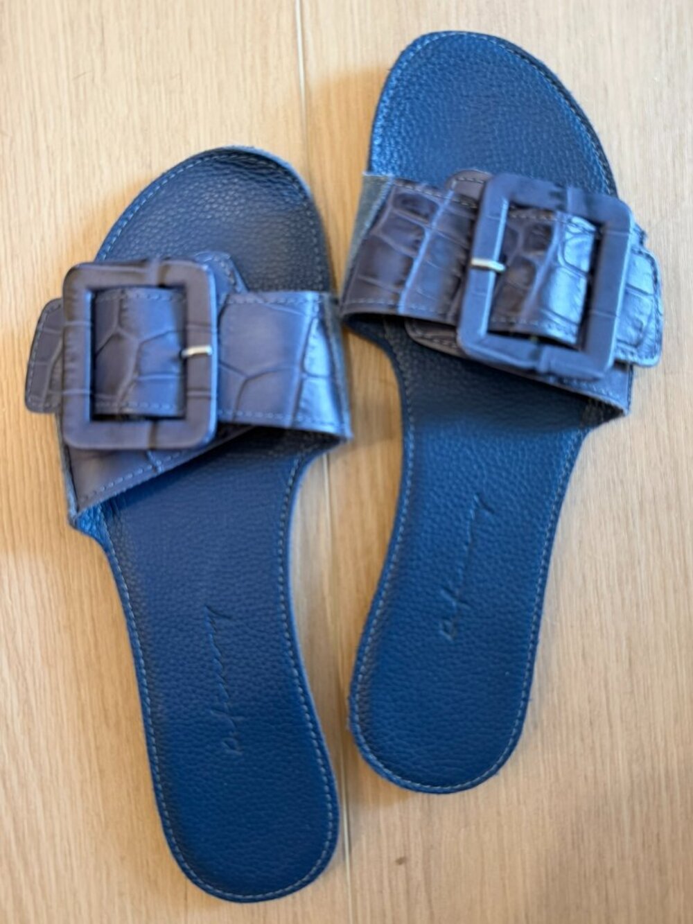 Definery Blue Croc Embossed Leather and Suede Sandals w/ Buckle | Size 39
